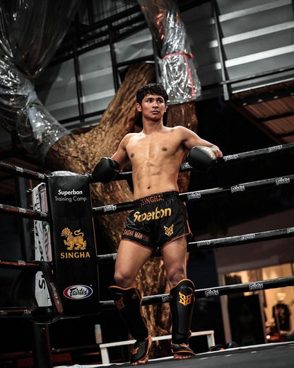 Superbon Muay Thai Shorts Gold Black