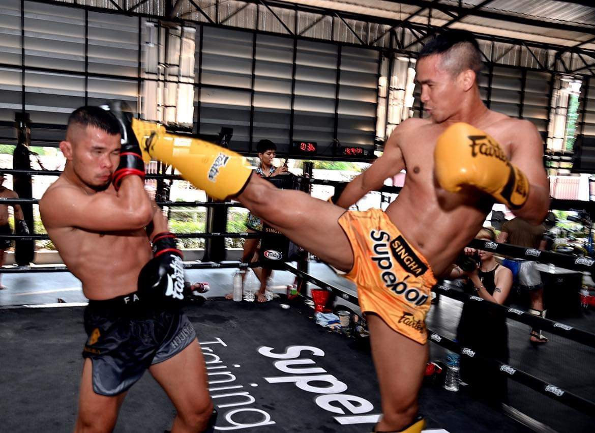 Superbon Muay Thai Shorts MTS23 Yellow Black