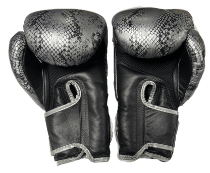 Top King Boxing Gloves "Super Snake" Air TKBGSS-02 Black(Silver)